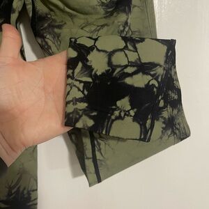 Green and black. Leggings. Size Large. Butt lifting